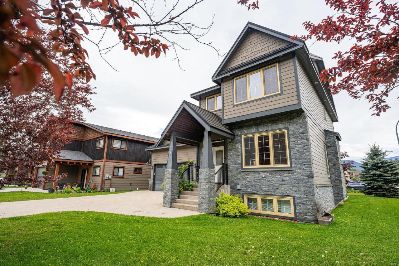 Aspen Lodge By Revelstoke Vacations Экстерьер фото