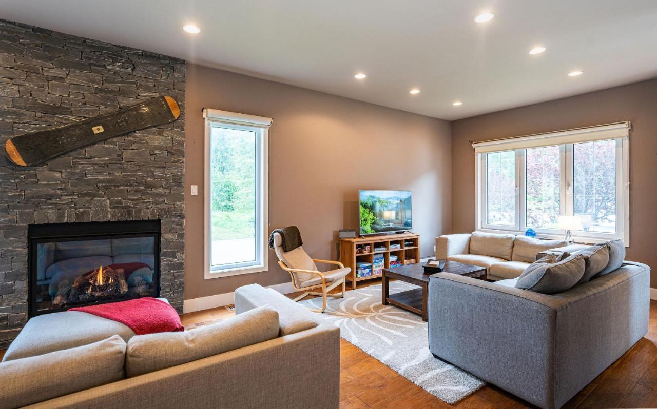 Aspen Lodge By Revelstoke Vacations Экстерьер фото